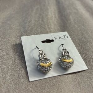 NEW Heart Dangle Earrings ❤️